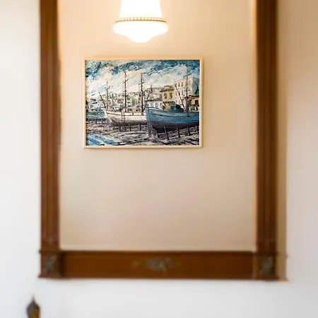 λαδάς, Ladas Villa *